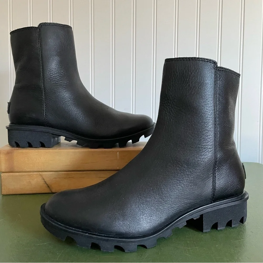 Sorel PHOENIX Waterproof Boots in Black Leather